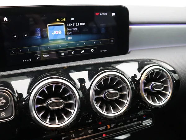 Mercedes-Benz A-Klasse (2021) — foto 4 van 22