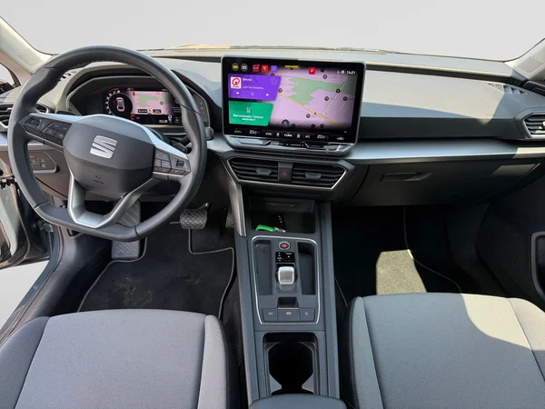 SEAT Leon ST (2024) — foto 4 van 24