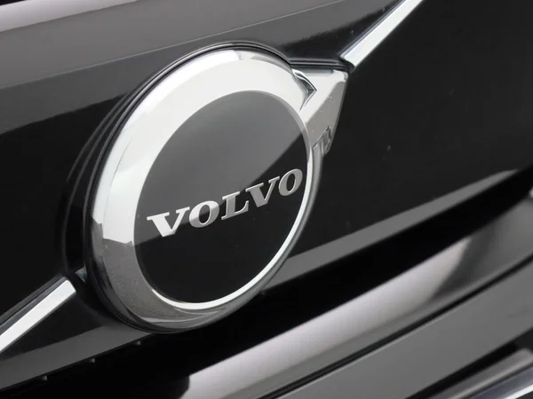 Volvo XC40 (2023) — foto 25 van 40