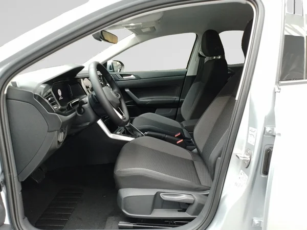 VOLKSWAGEN Taigo (2025) — foto 2 van 15