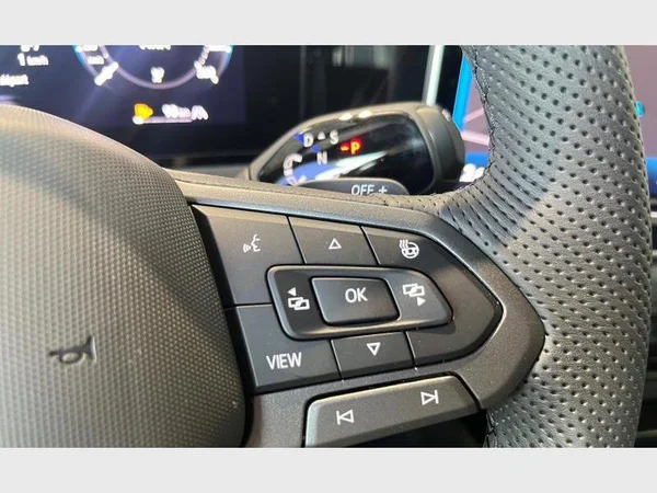 VOLKSWAGEN Tiguan (2026) — foto 3 van 28
