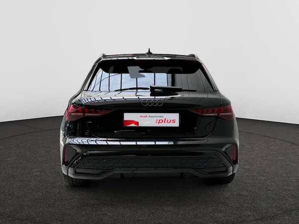 AUDI A3 Sportback (2025) — foto 11 van 15