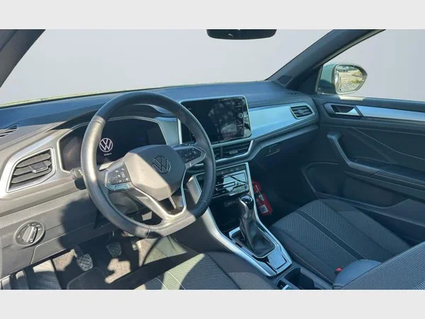 Volkswagen T-Roc Cabriolet (2025) — foto 28 van 29