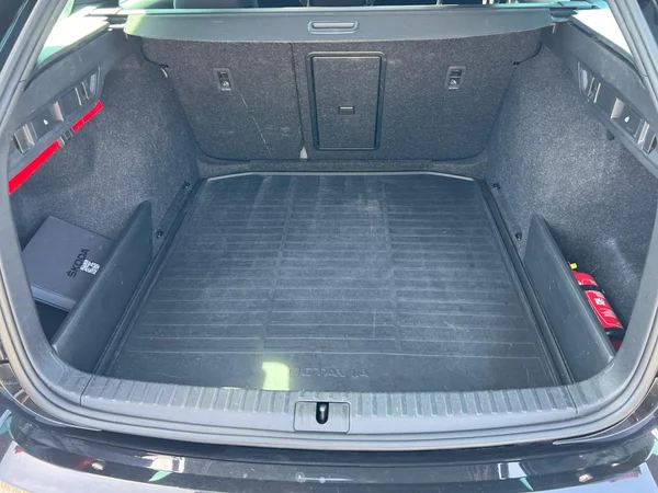 SKODA Octavia SW (2022) — foto 6 van 18