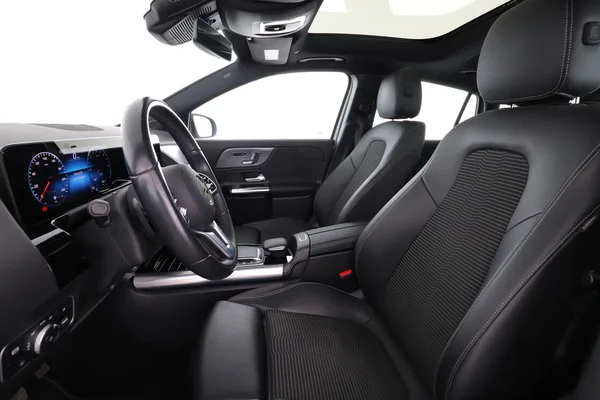 Mercedes-Benz GLA-Klasse (2021) — foto 16 van 16