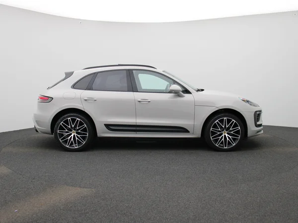 Porsche Macan (2022) — foto 56 van 60