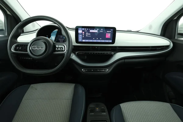 Fiat 500e (2021) — foto 3 van 16