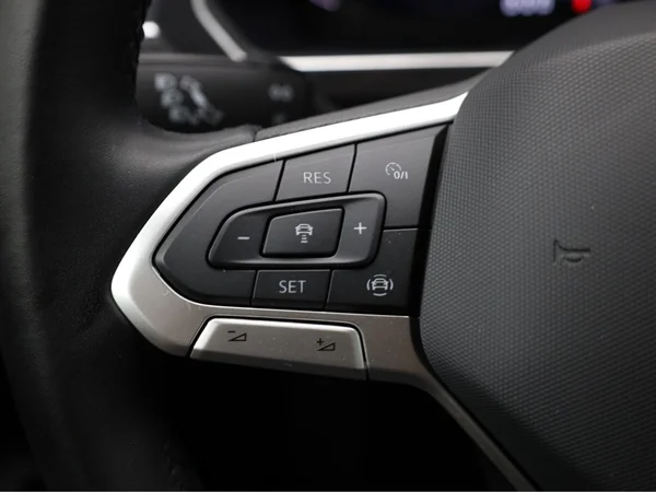 VOLKSWAGEN Tiguan (2022) — foto 7 van 22
