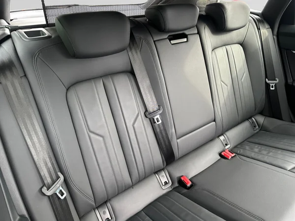 AUDI A6 Avant Dsl (2023) — foto 8 van 24