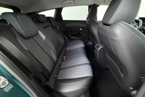Peugeot 308 SW (2022) — foto 8 van 29