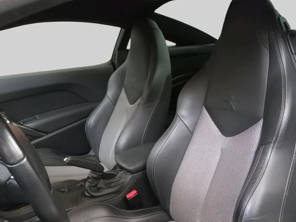 Peugeot RCZ (2014) — foto 2 van 24