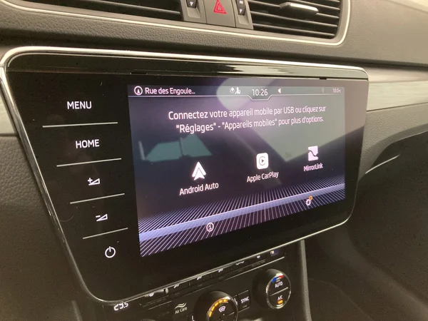 SKODA Superb Combi (2020) — foto 22 van 36