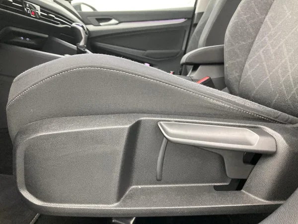 VOLKSWAGEN Golf Variant VIII (2021) — foto 17 van 36