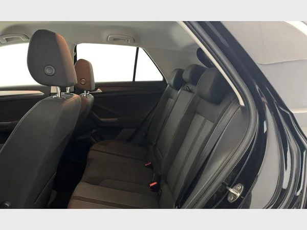 Volkswagen T-Roc (2023) — foto 4 van 23