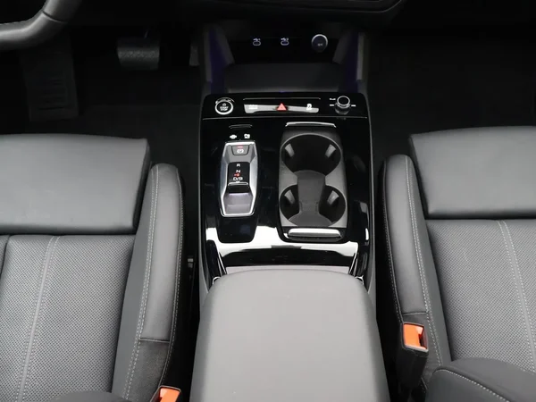 Audi Q6 e-tron (2026) — foto 18 van 33