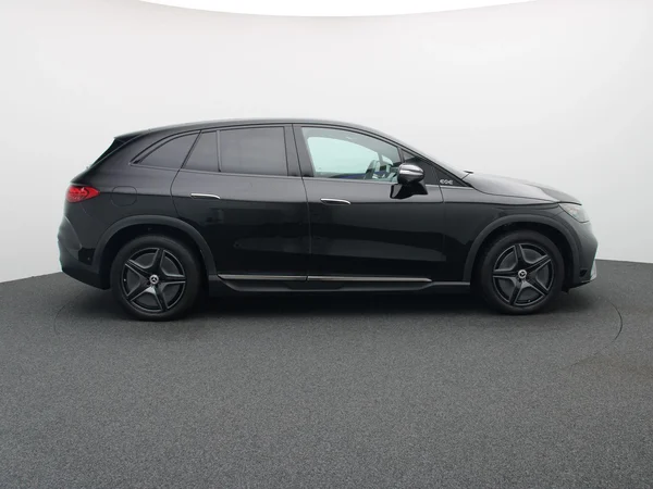 Mercedes-Benz EQE (2025) — foto 31 van 34