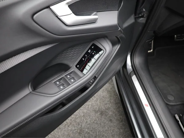 AUDI A5 Avant e-hybrid (PHEV) (2025) — foto 6 van 23