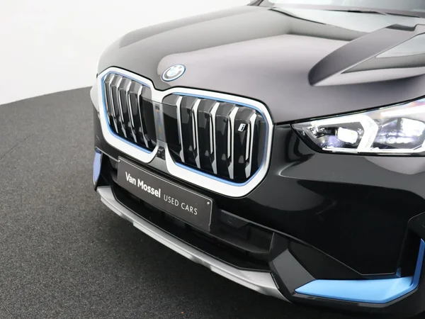 BMW iX1 (2023) — foto 16 van 25