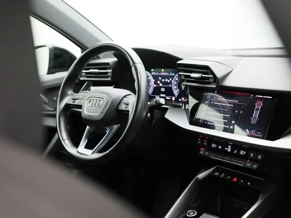 Audi A3 (2022) — foto 35 van 43