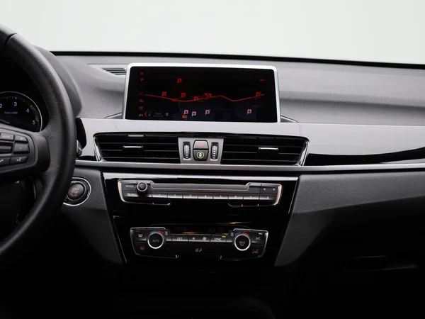 BMW X1 (2021) — foto 3 van 39