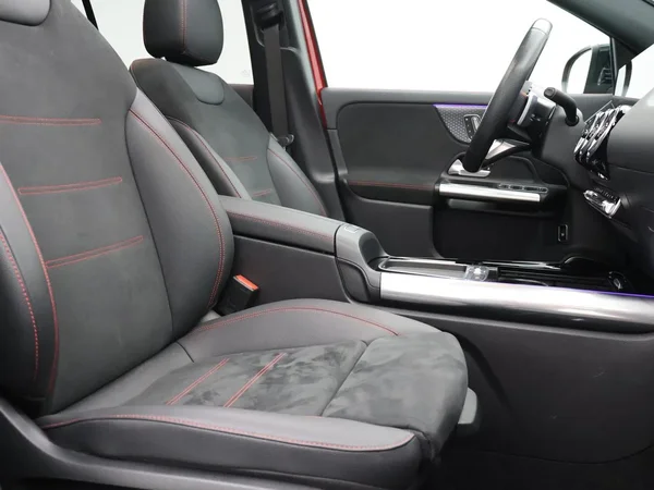 Mercedes-Benz GLA (2025) — foto 30 van 30