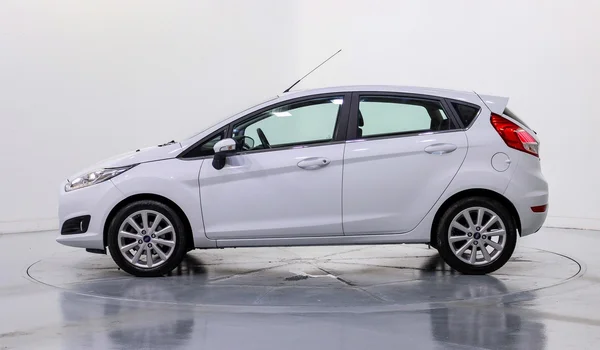 Ford Fiesta (2017) — foto 12 van 87