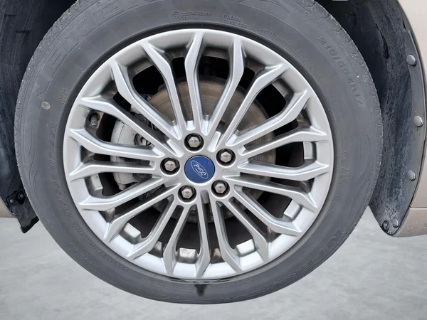 Ford Mondeo (2021) — foto 12 van 16