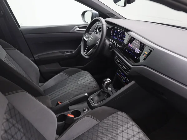 VOLKSWAGEN Taigo (2024) — foto 13 van 19