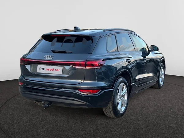 AUDI Q6 e-tron (2026) — foto 9 van 16