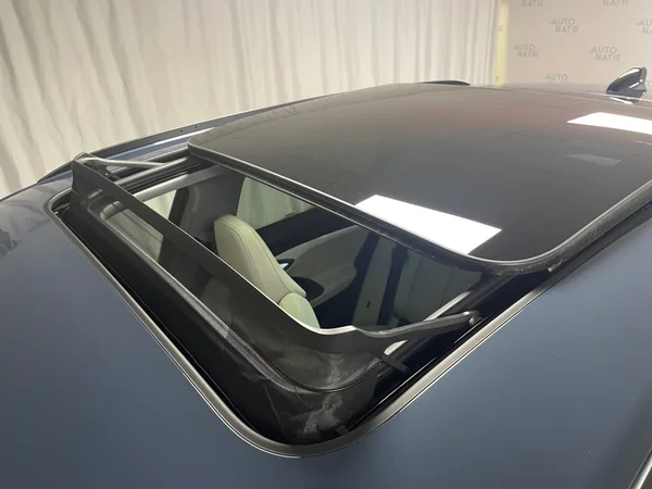 AUDI Q6 e-tron (2024) — foto 2 van 14