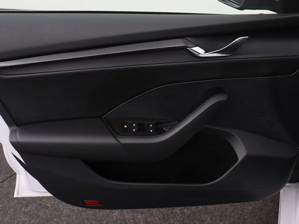 SKODA Octavia Combi (2024) — foto 8 van 17