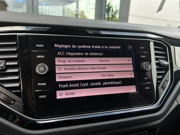 Volkswagen T-Roc (2020) — foto 5 van 24