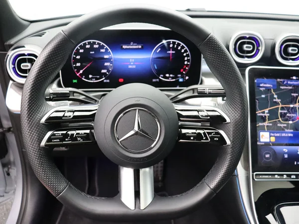 Mercedes-Benz C-Klasse (2025) — foto 11 van 36