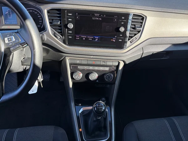VOLKSWAGEN T-Roc (2021) — foto 20 van 20