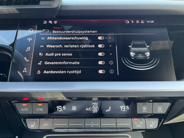 AUDI A3 Sportback (2024) — foto 4 van 23