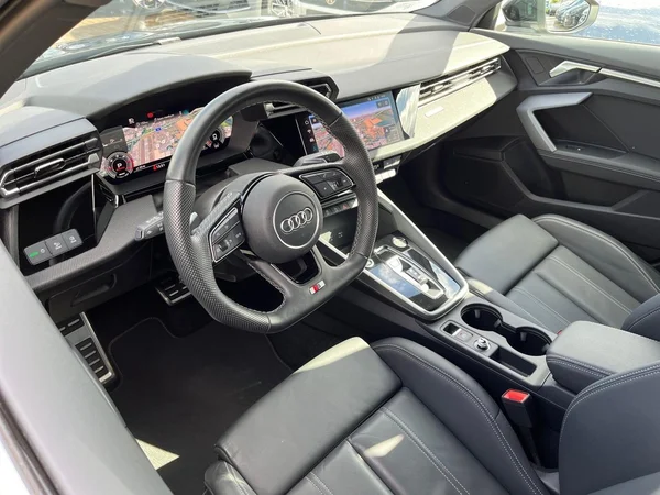 AUDI A3 Allstreet Dsl (2025) — foto 9 van 22