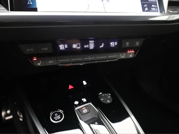 AUDI Q4 e-tron (2025) — foto 11 van 22