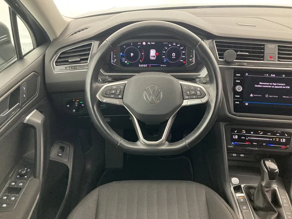 VOLKSWAGEN Tiguan Allspace (2023) — foto 11 van 36