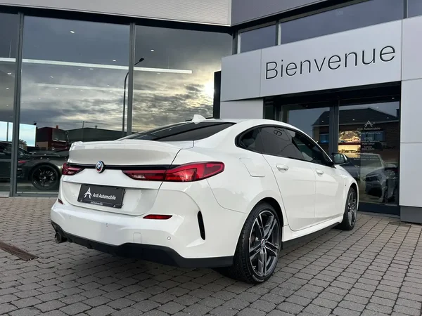 Bmw 218 (2022) — foto 17 van 22