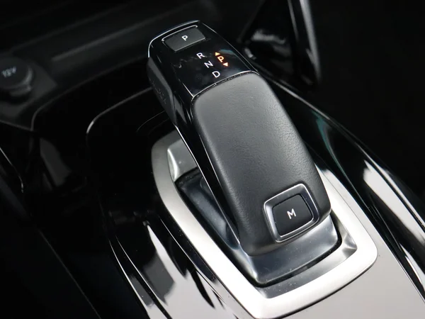 PEUGEOT 2008 (2022) — foto 4 van 32
