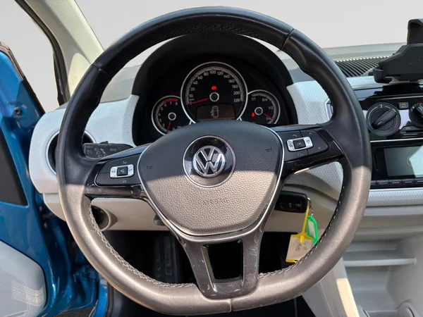 VOLKSWAGEN Up! (2018) — foto 4 van 24