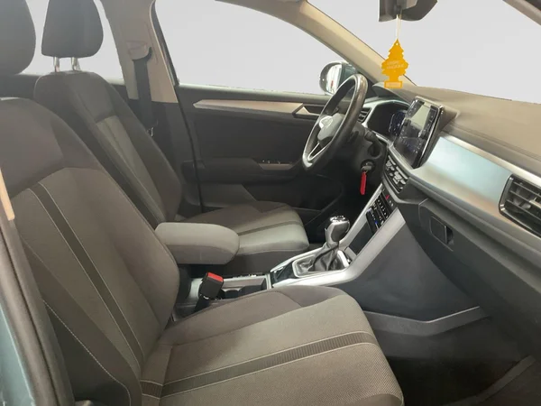 VOLKSWAGEN T-Roc (2022) — foto 8 van 22