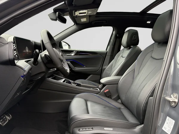 VOLKSWAGEN Tiguan (2026) — foto 3 van 18
