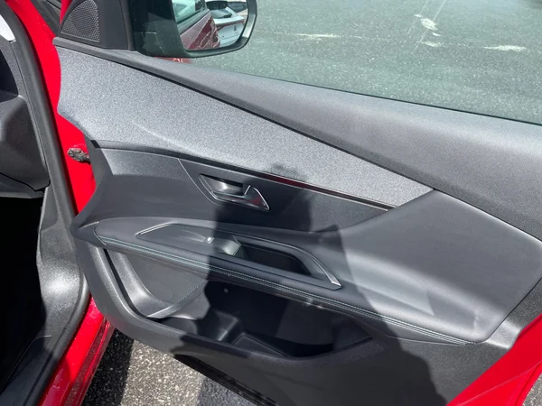 PEUGEOT 3008 (2022) — foto 8 van 21
