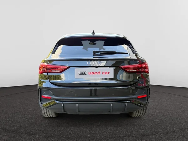 AUDI Q3 Sportback (2023) — foto 12 van 17
