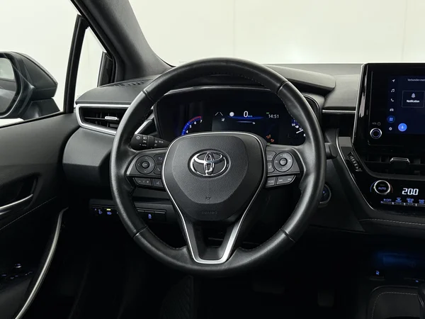 TOYOTA Corolla (2022) — foto 14 van 28