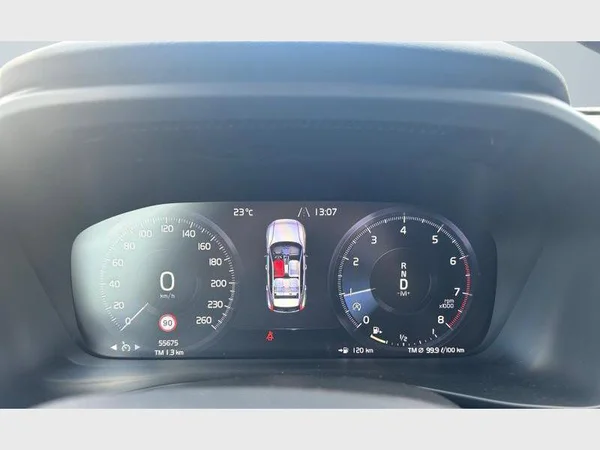 Volvo XC40 (2024) — foto 4 van 29