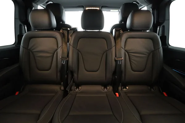 Mercedes-Benz Eqv (2023) — foto 6 van 16