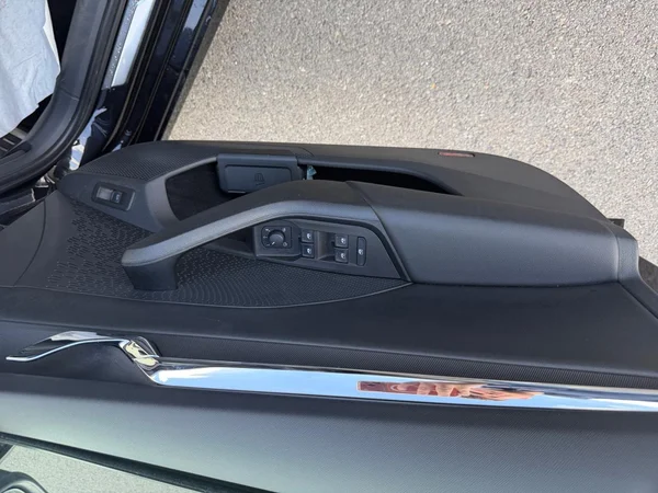 SKODA Octavia Combi Dsl (2023) — foto 15 van 20