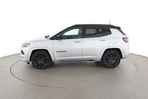 Jeep Compass (2022) — foto 9 van 16